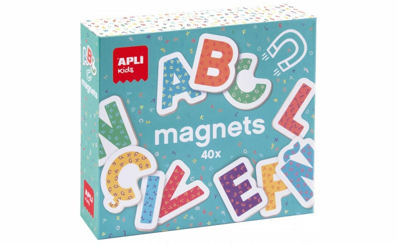 Lettres magnétiques en bois